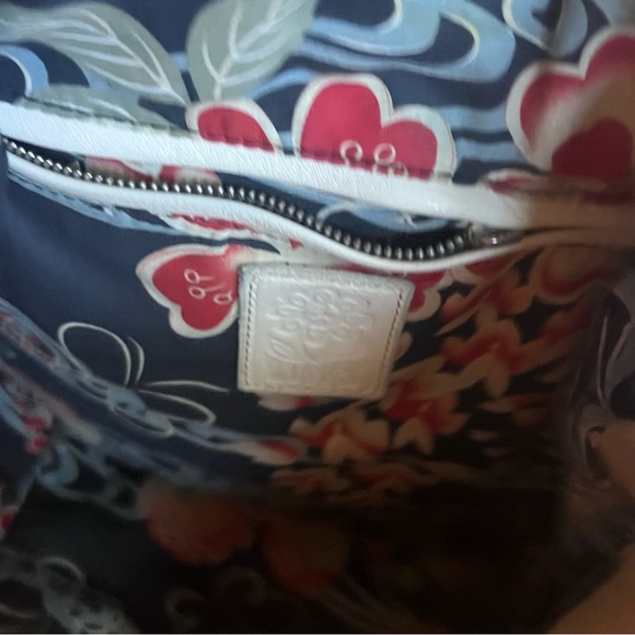 Lucky Brand, Women’s Shoulder Bag - Picture 3 of 3